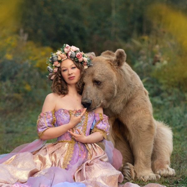 Это — известный московский арт-фотограф Анастасия Добровольская